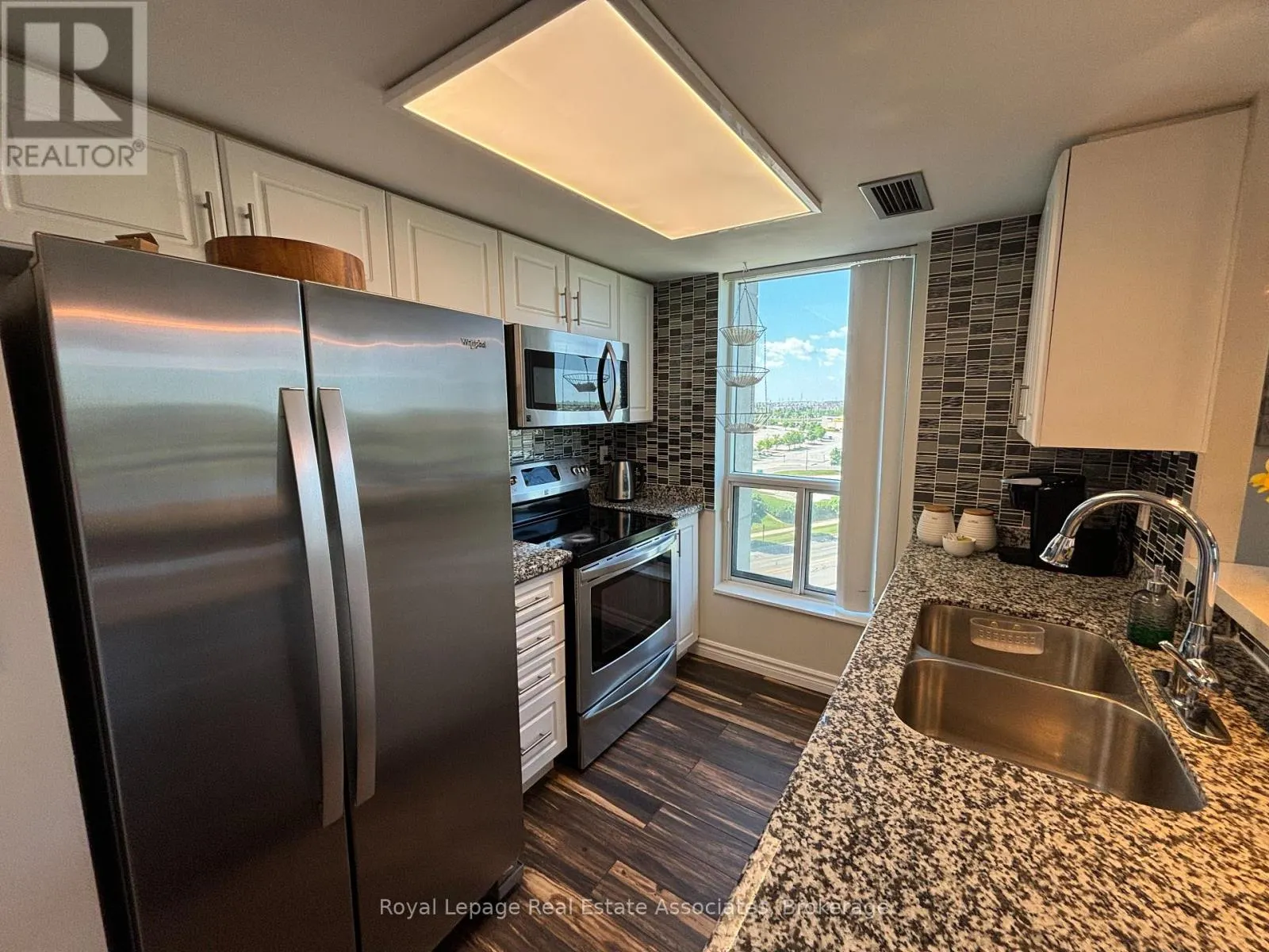 809 - 2585 ERIN CENTRE BOULEVARD