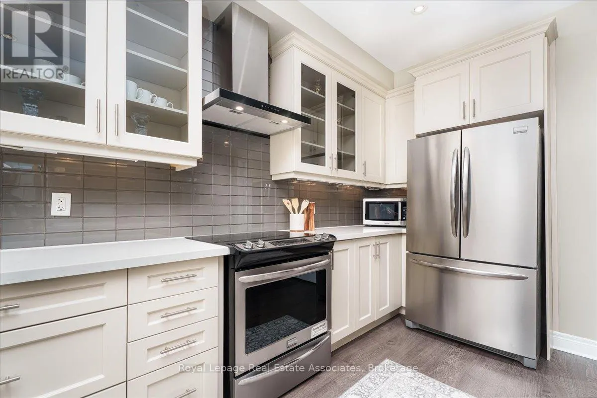 3040 EBERLY WOODS DRIVE