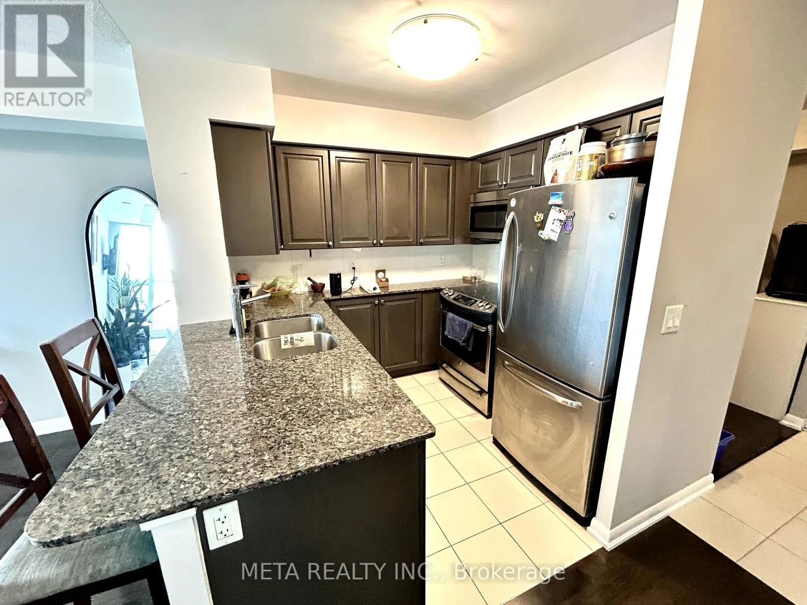 1811 - 215 SHERWAY GARDENS ROAD