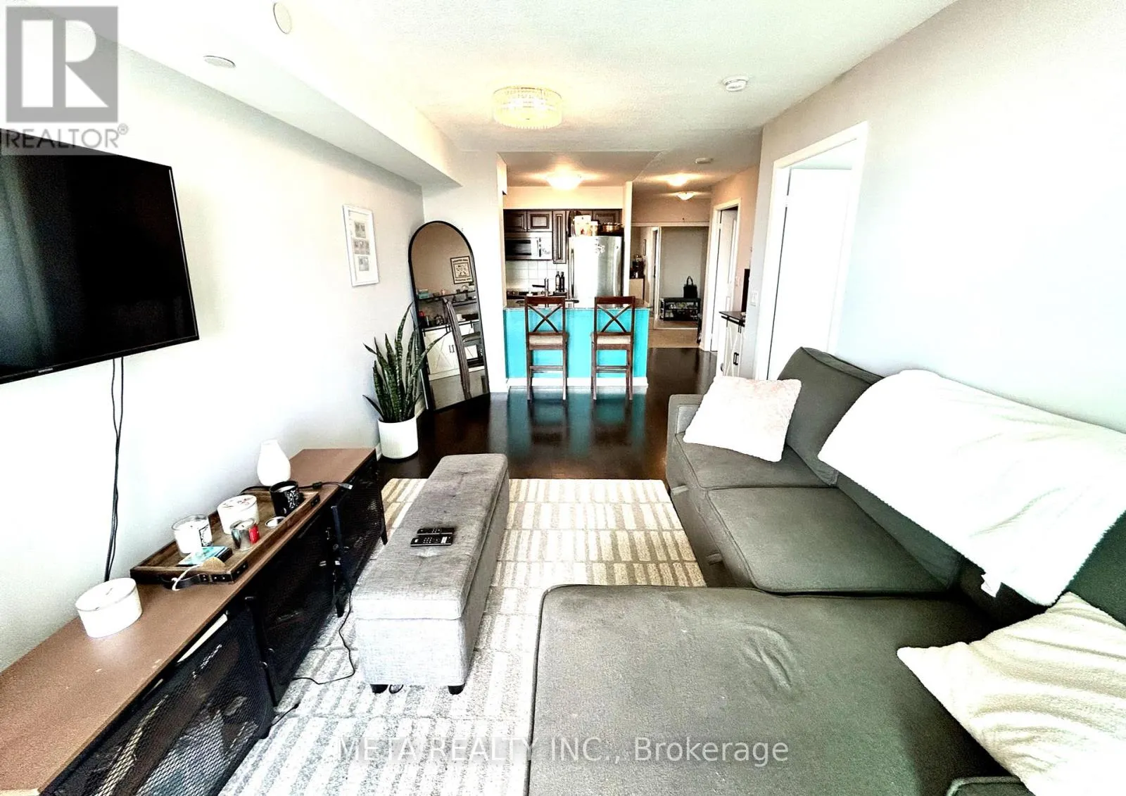 1811 - 215 SHERWAY GARDENS ROAD