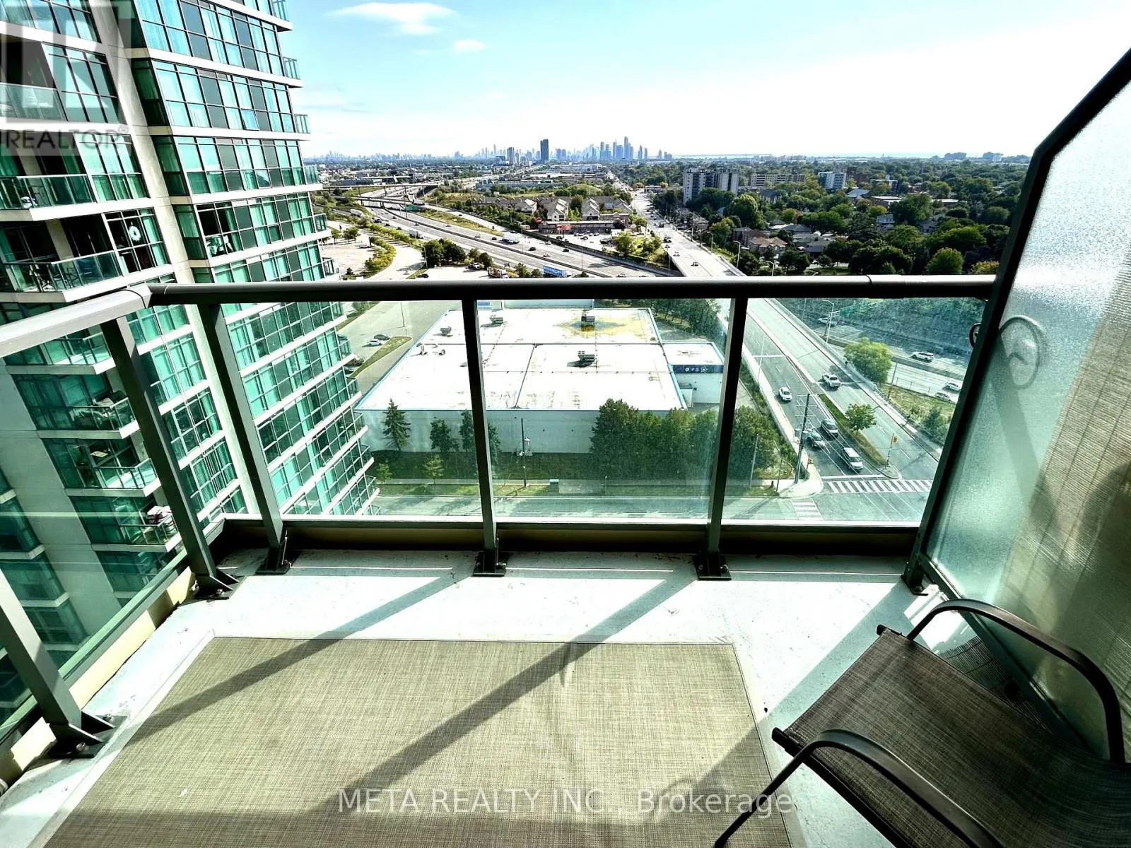 1811 - 215 SHERWAY GARDENS ROAD