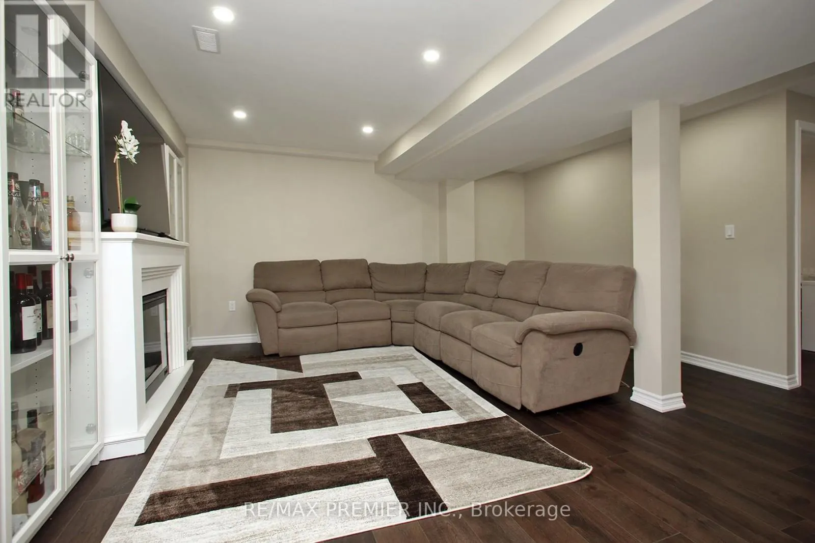 11 TWILLEY ROAD