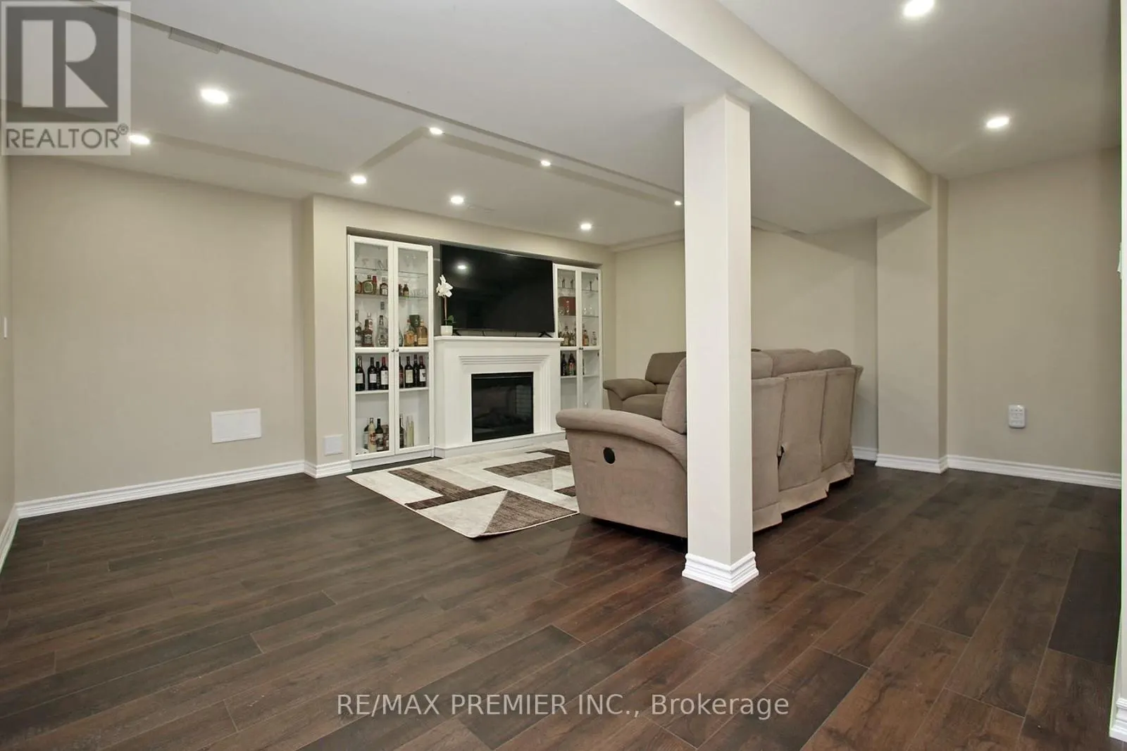 11 TWILLEY ROAD
