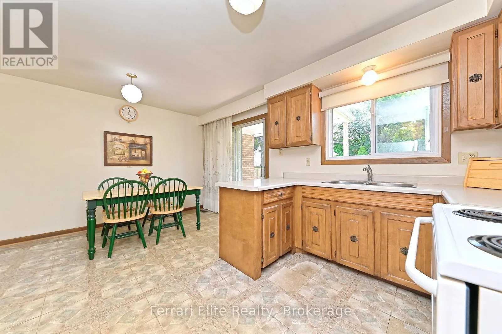 2406 RAVENSTHORPE CRESCENT