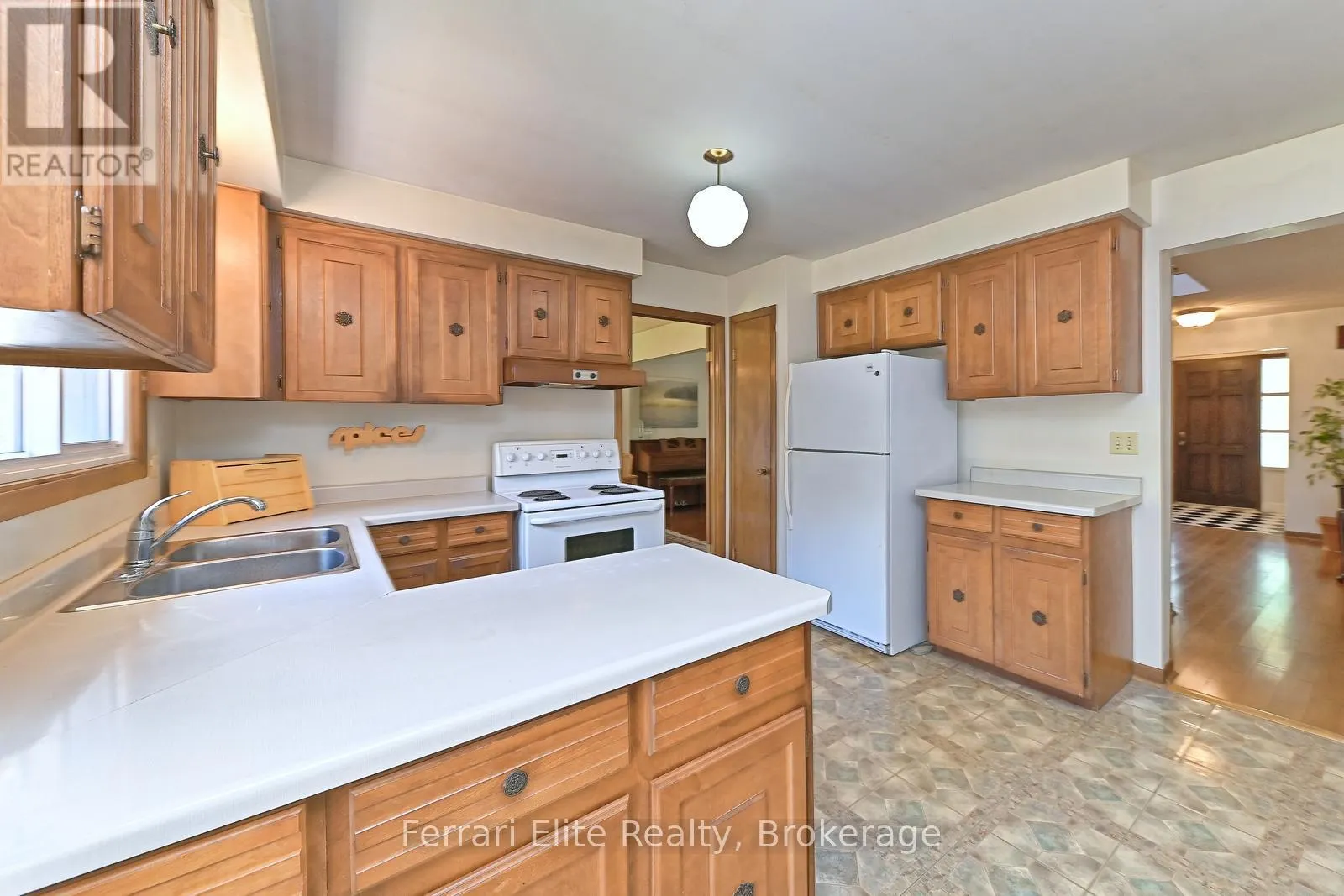 2406 RAVENSTHORPE CRESCENT