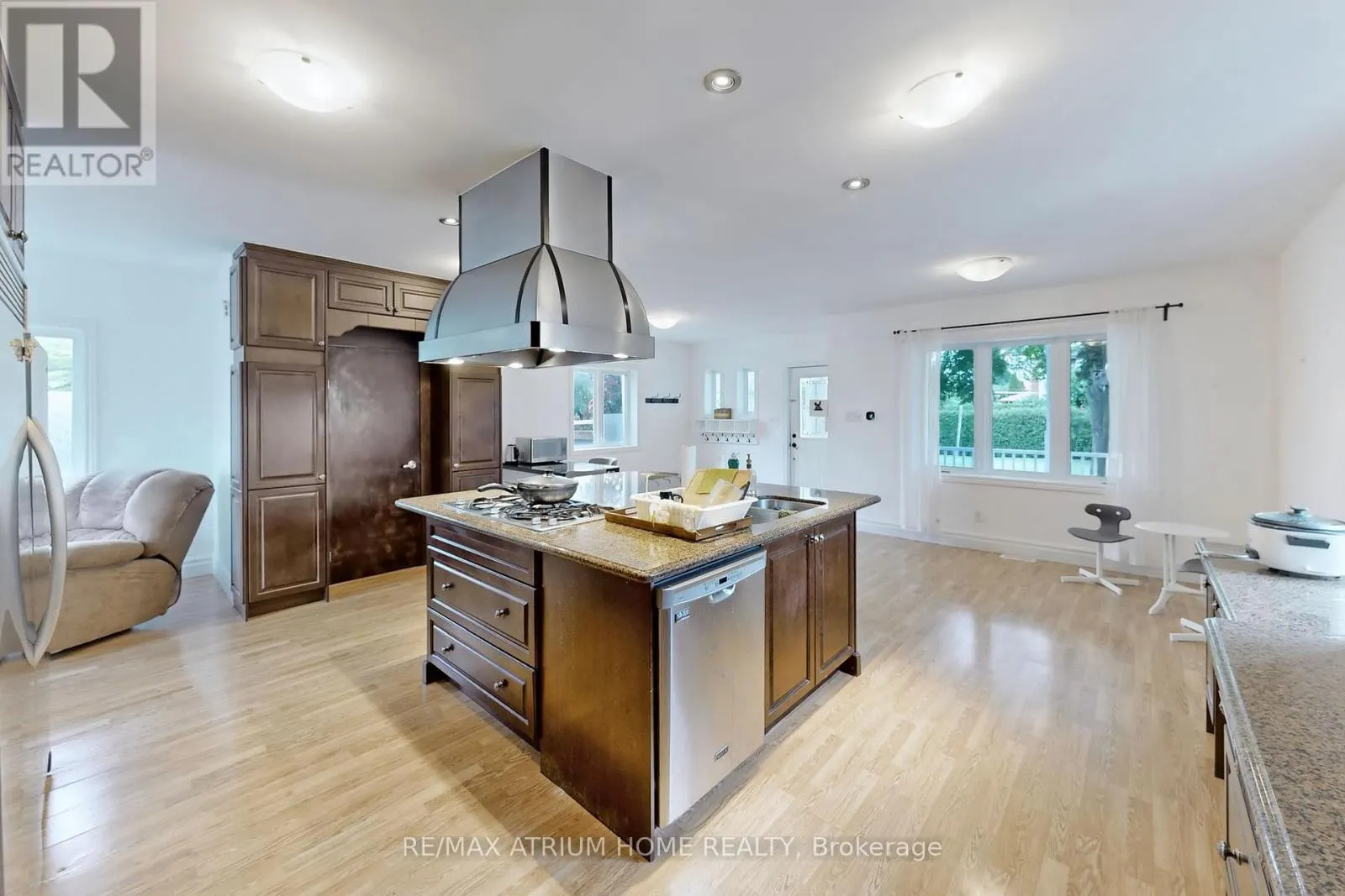 1242 ALEXANDRA AVENUE