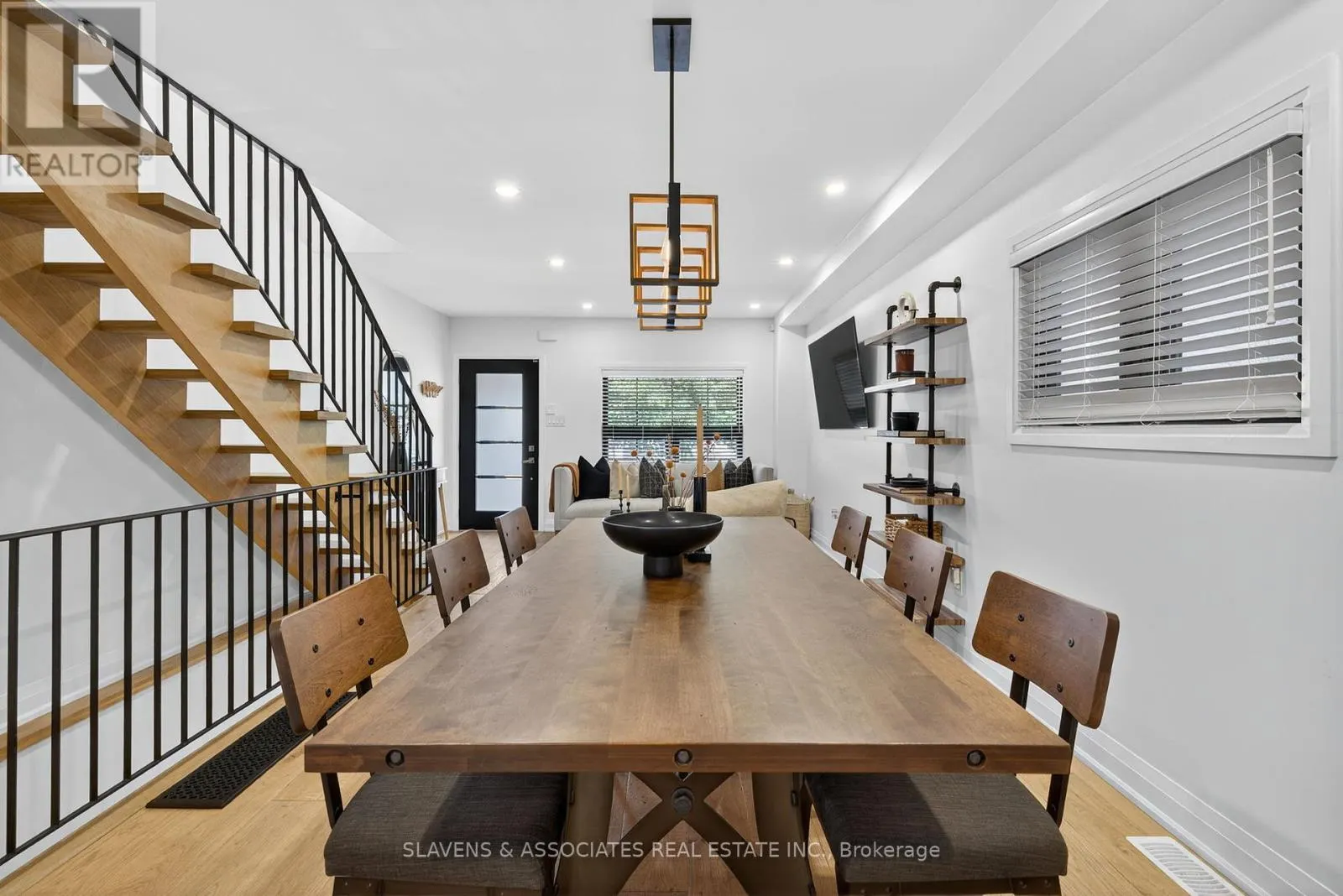 176 ROSETHORN AVENUE