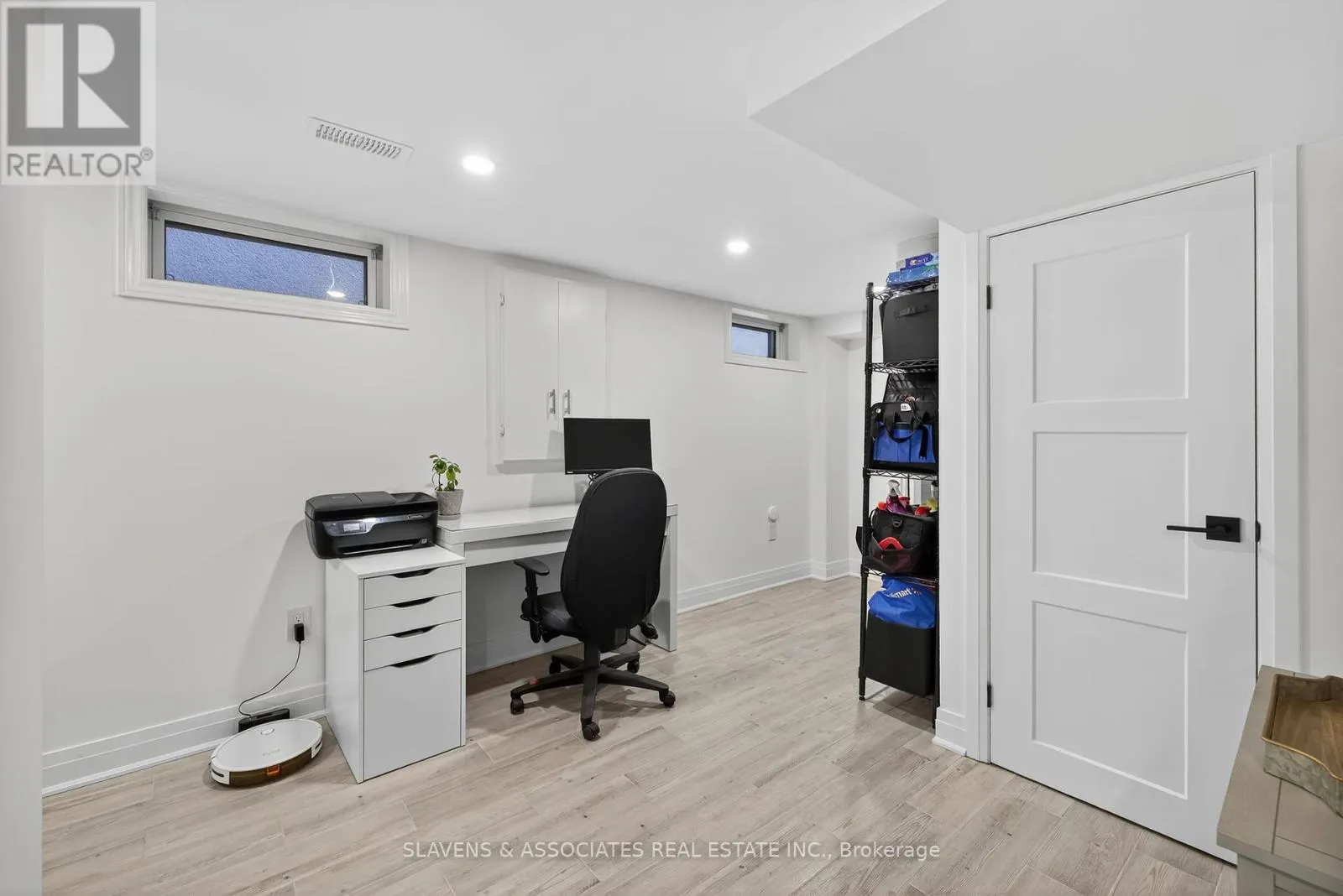 176 ROSETHORN AVENUE