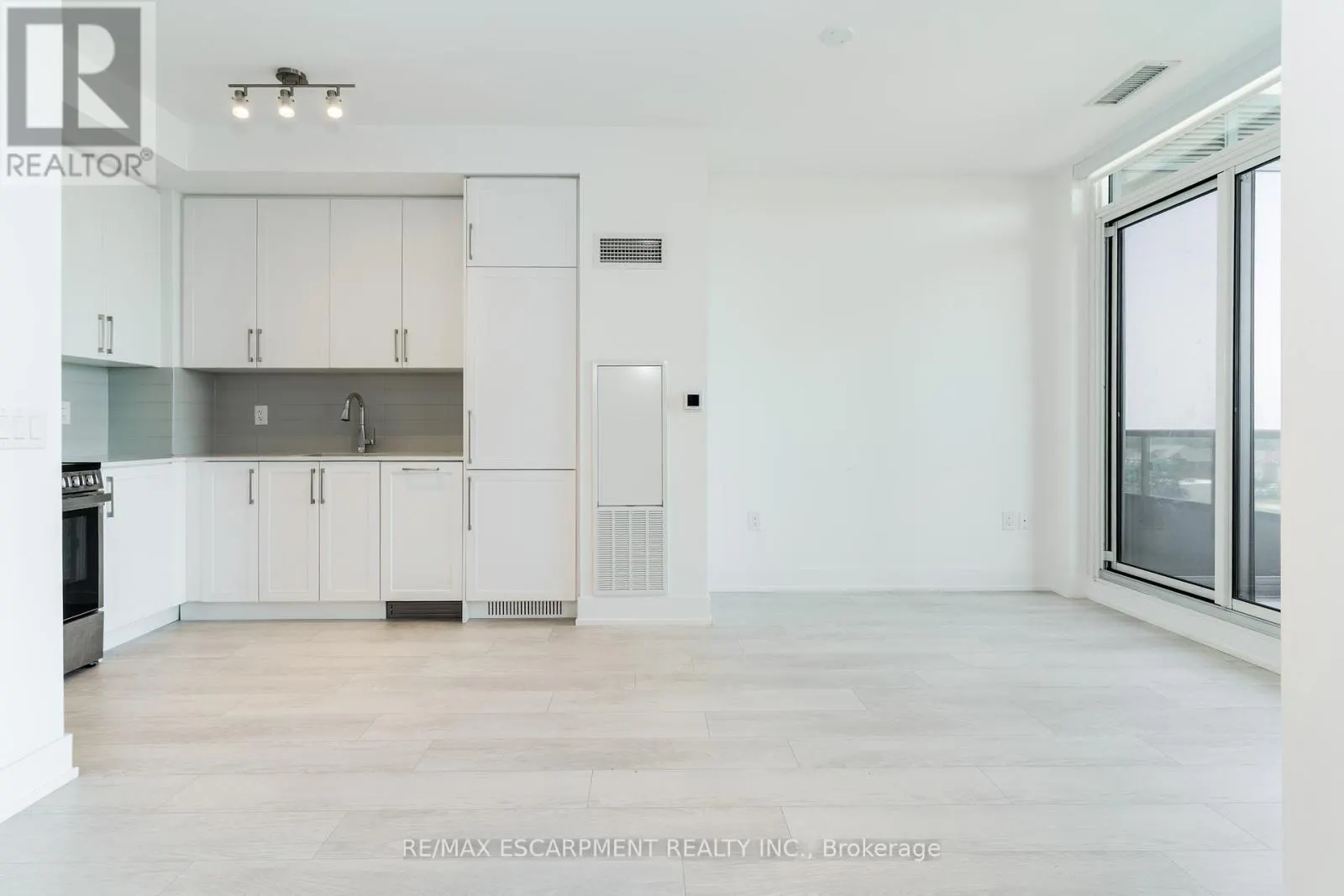 614 - 2450 OLD BRONTE ROAD