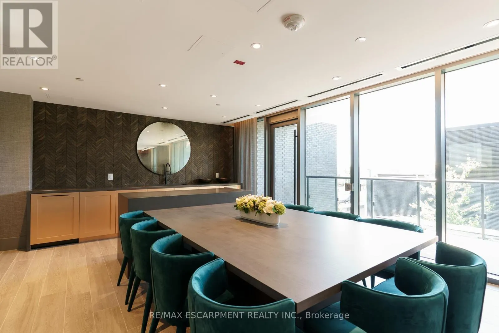 614 - 2450 OLD BRONTE ROAD