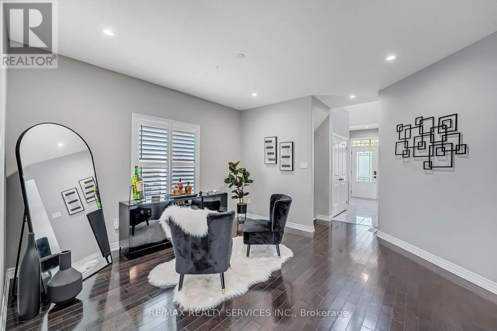 26 WARDLAW AVENUE