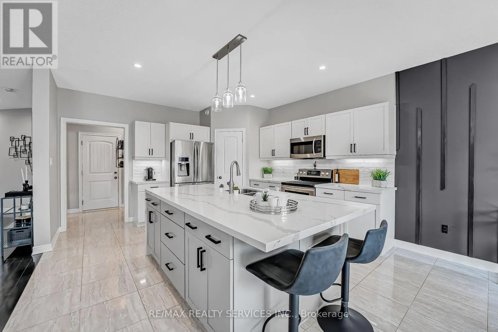 26 WARDLAW AVENUE