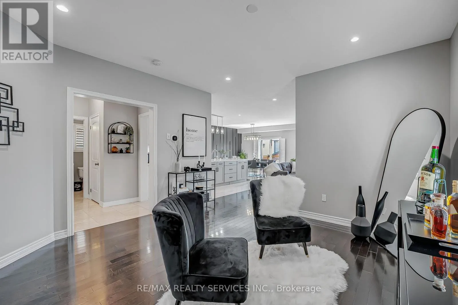 26 WARDLAW AVENUE