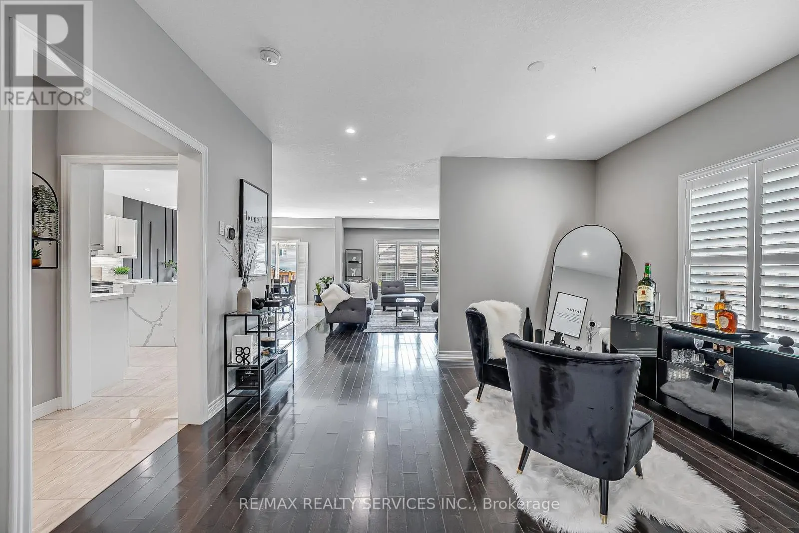 26 WARDLAW AVENUE