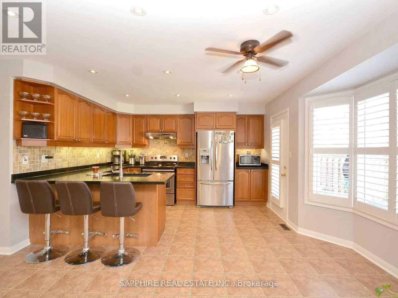 #UPPER - 759 HUTCHINSON AVENUE