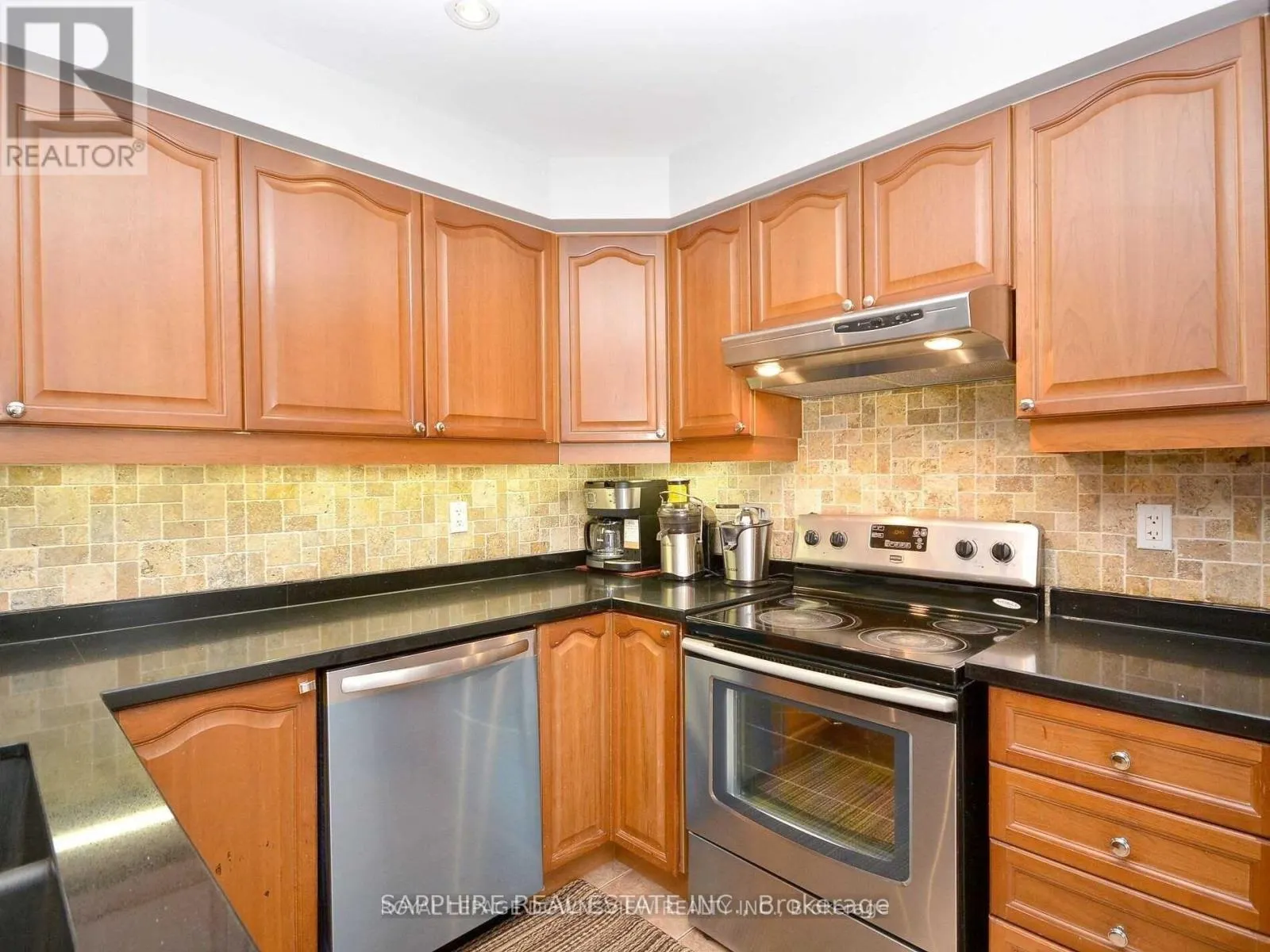 #UPPER - 759 HUTCHINSON AVENUE
