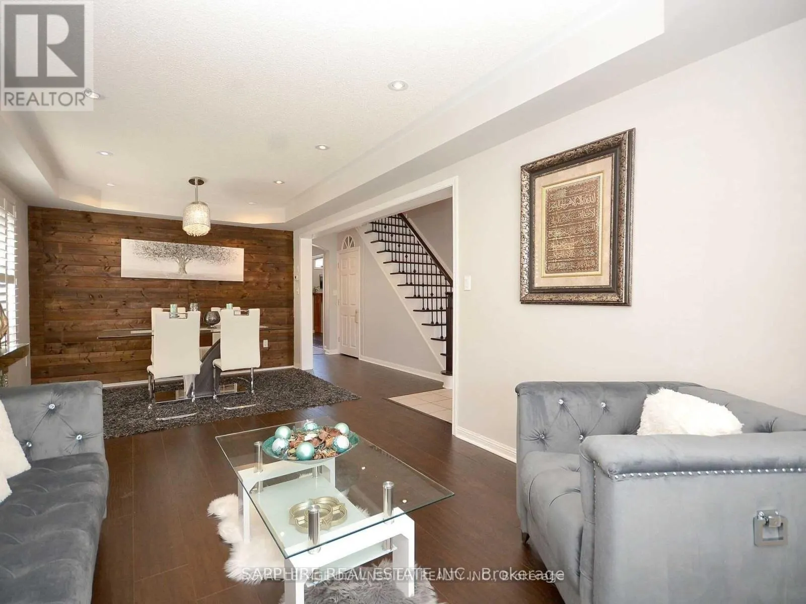 #UPPER - 759 HUTCHINSON AVENUE