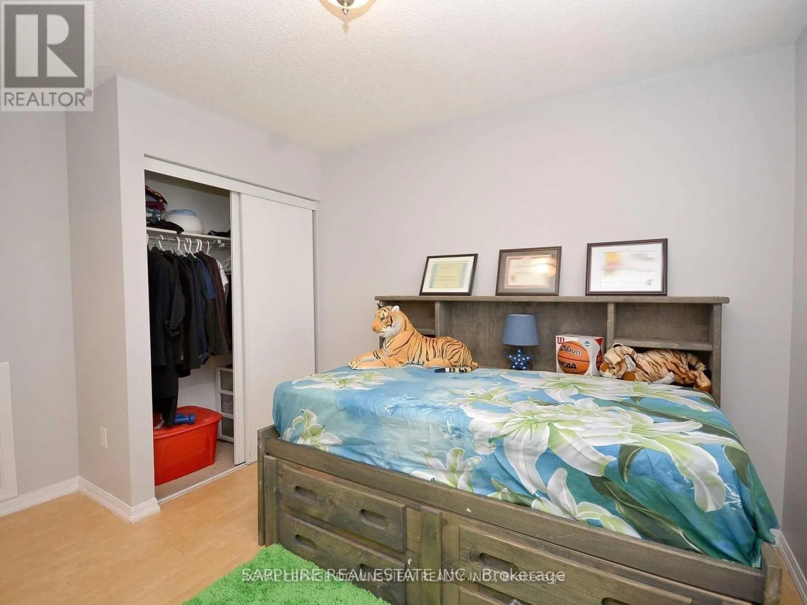 #UPPER - 759 HUTCHINSON AVENUE