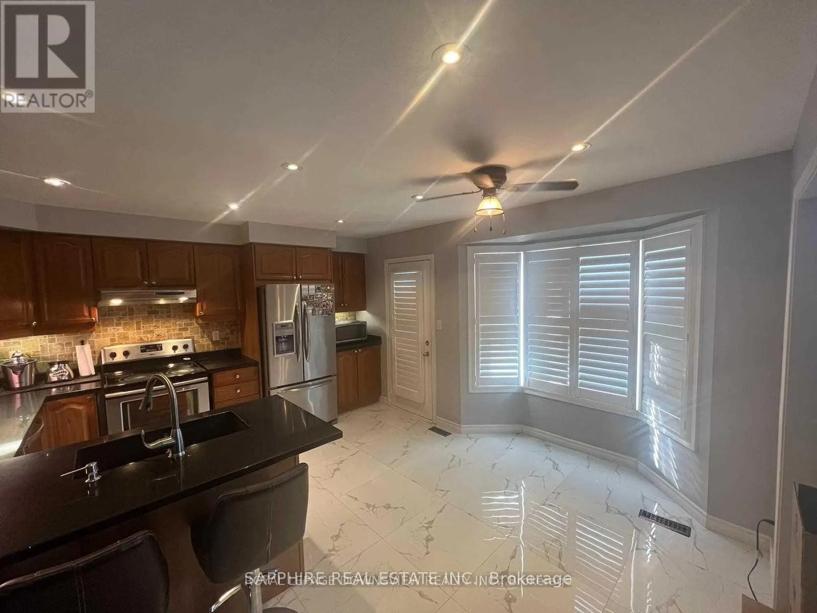 #UPPER - 759 HUTCHINSON AVENUE
