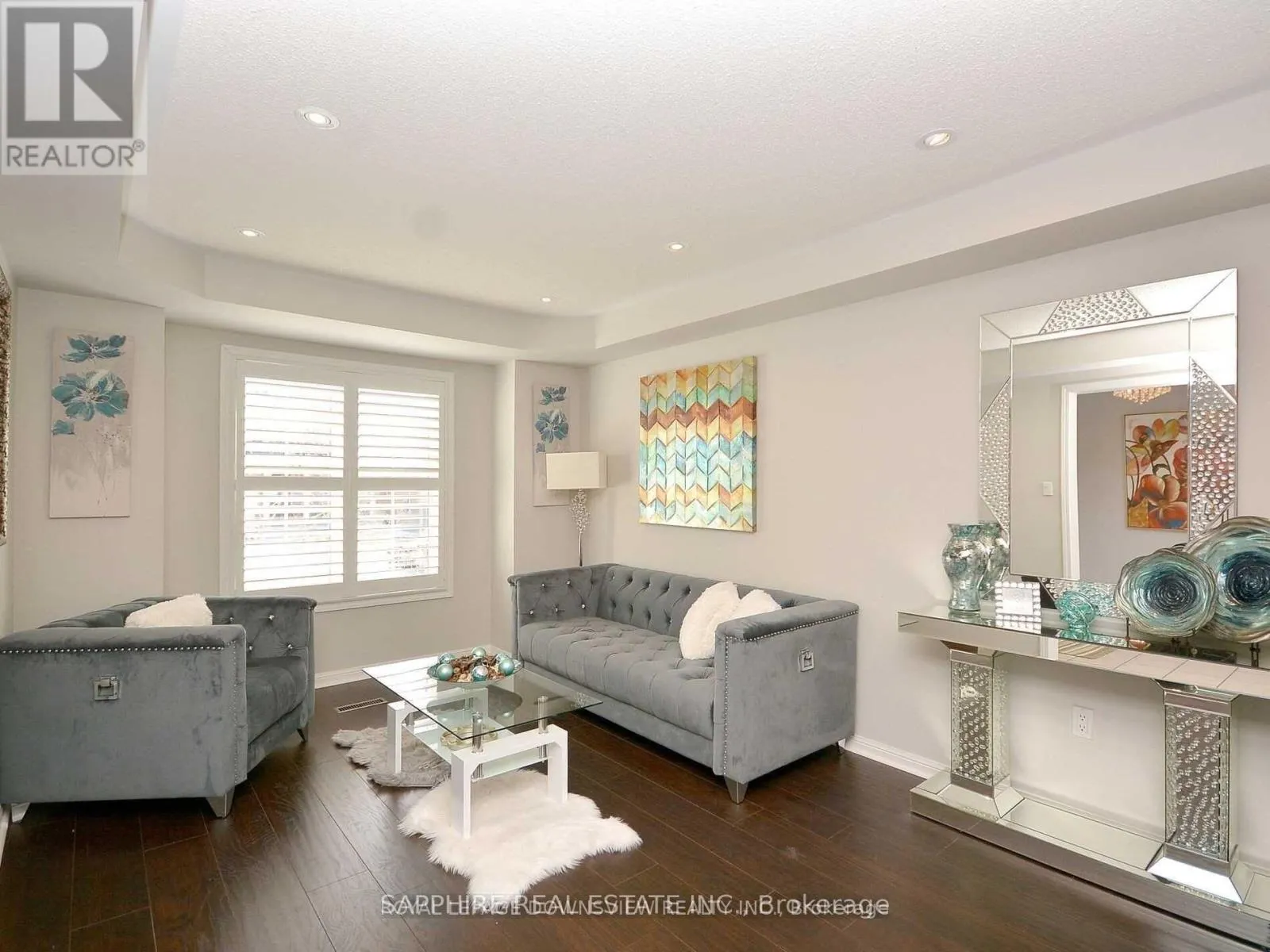 #UPPER - 759 HUTCHINSON AVENUE