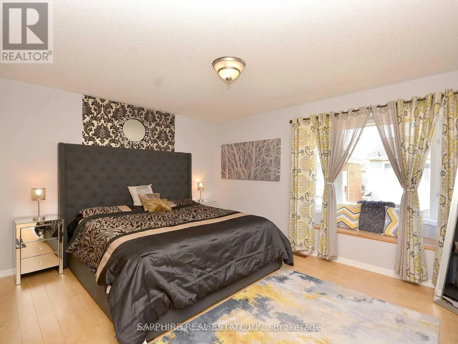 #UPPER - 759 HUTCHINSON AVENUE