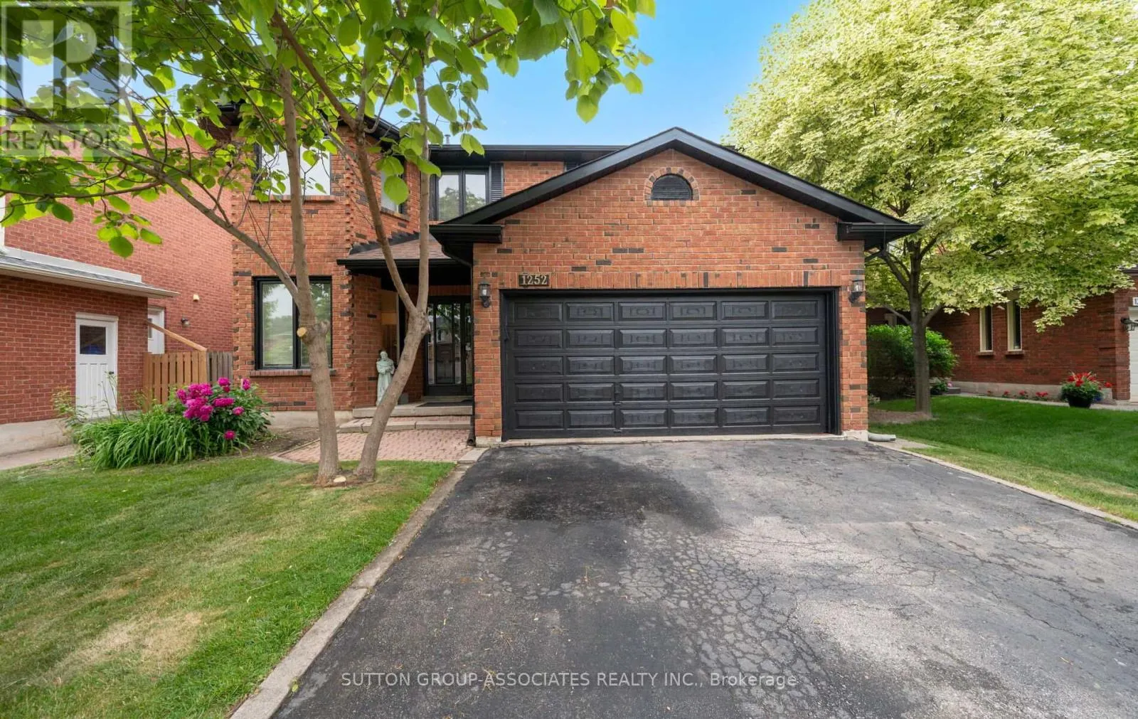 1252 GREENWOOD CRESCENT