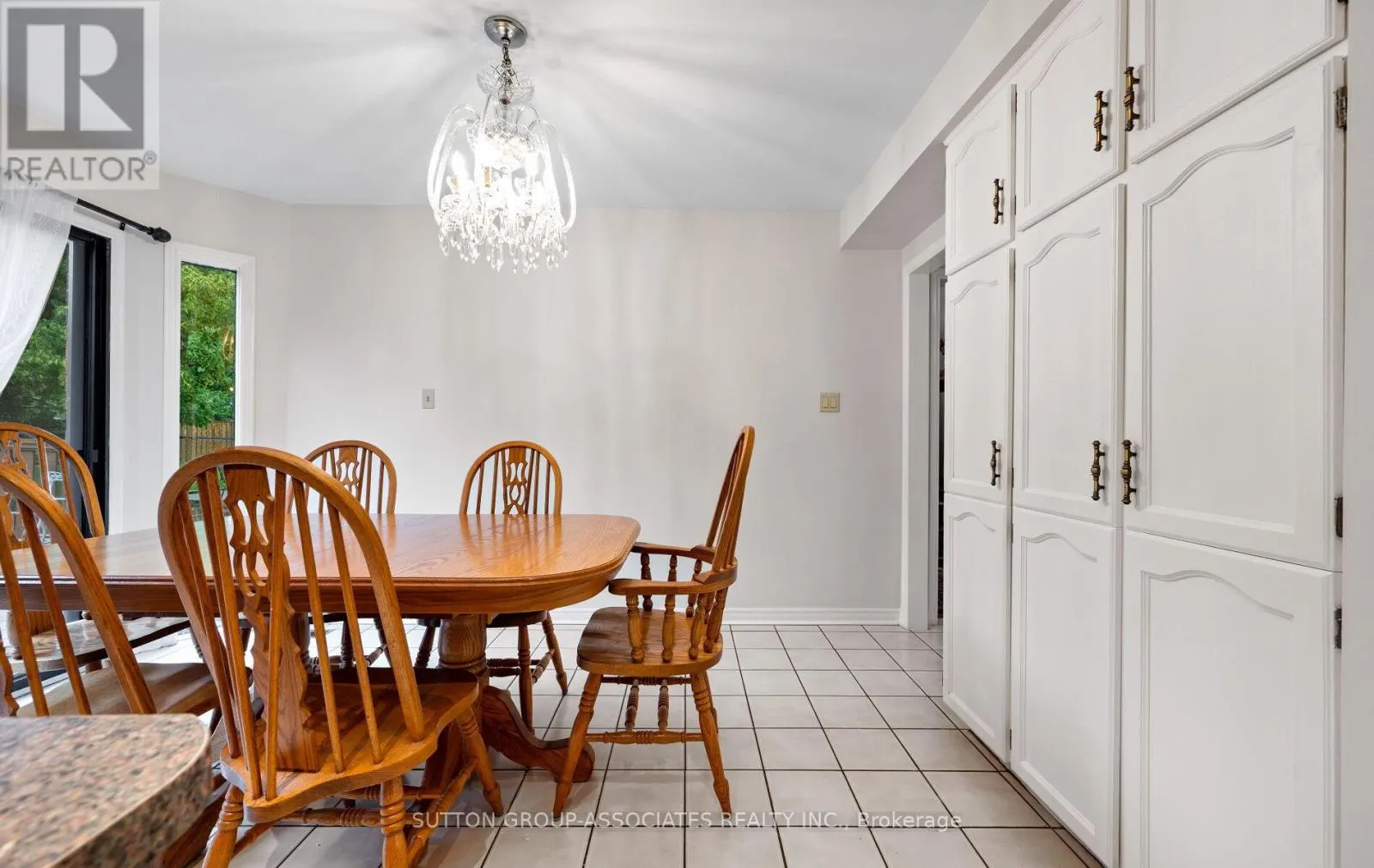 1252 GREENWOOD CRESCENT