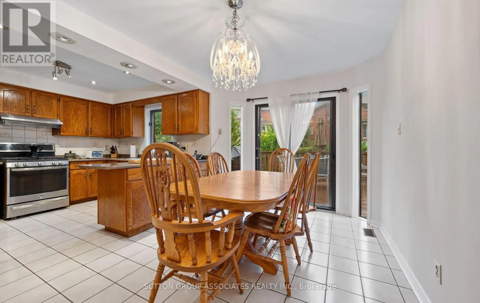 1252 GREENWOOD CRESCENT