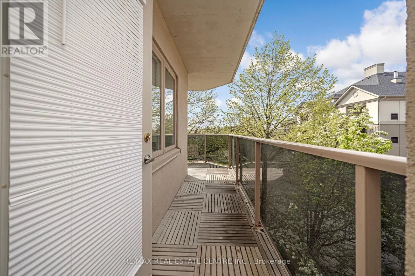 301 - 3 DAYSPRING CIRCLE