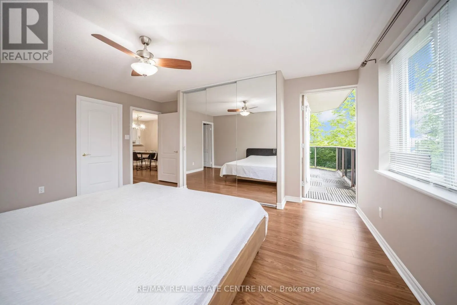 301 - 3 DAYSPRING CIRCLE