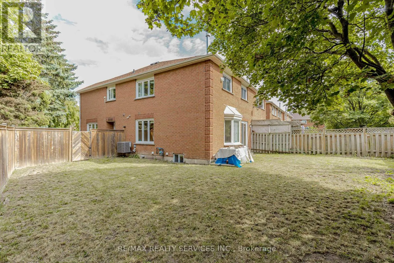 5028 NORTHERN LIGHTS CIRCLE