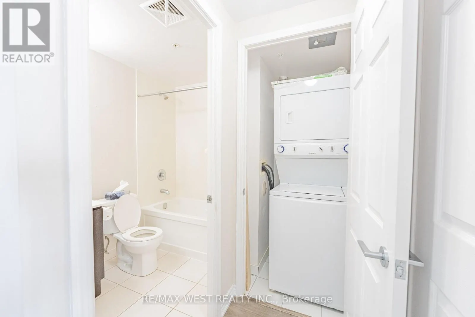 627 - 15 JAMES FINLAY WAY