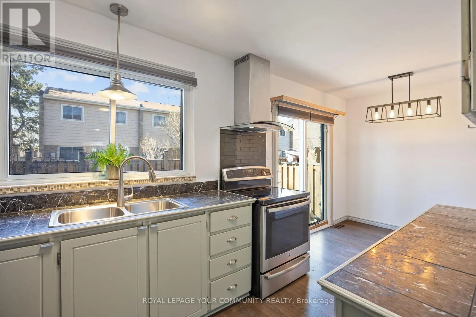 39 - 1020 CENTRAL PARK DRIVE