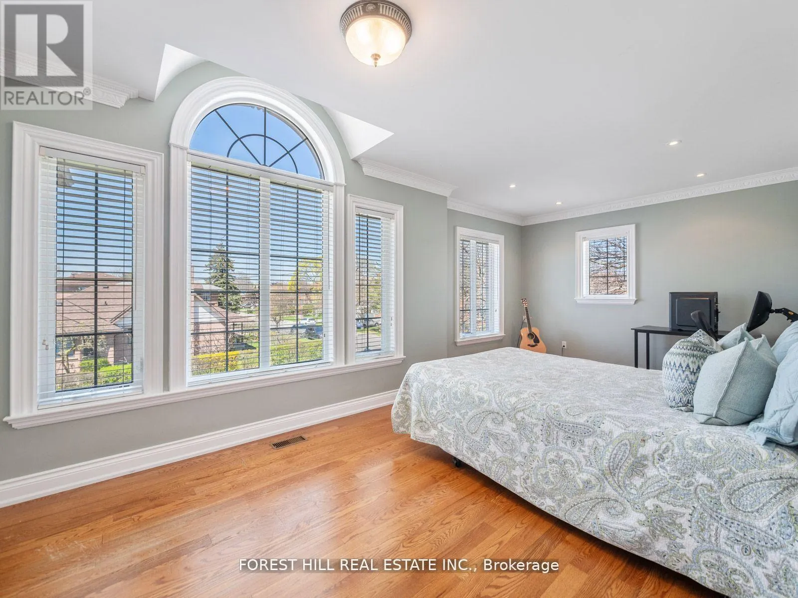 18 HIGHLAND HILL