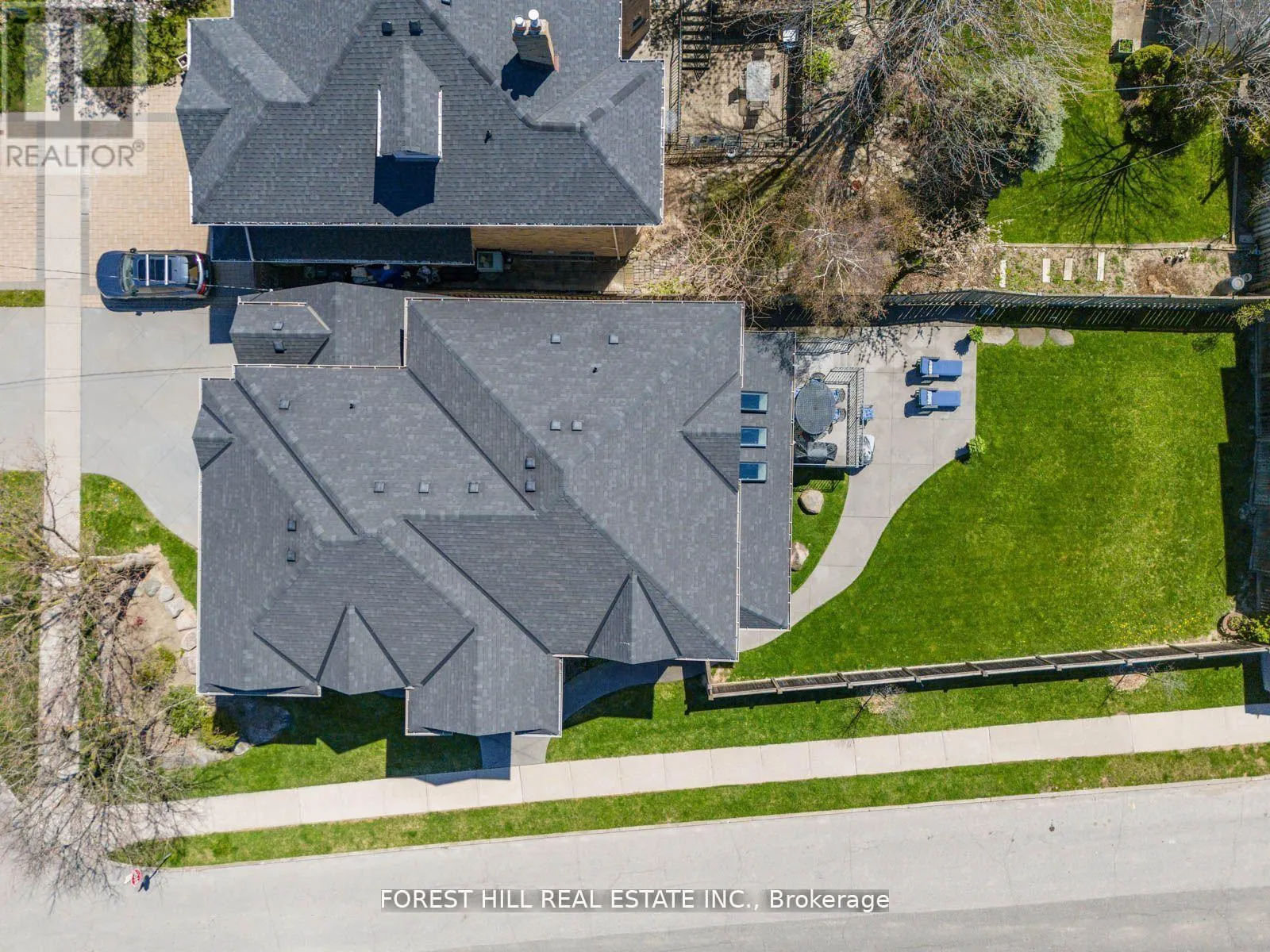 18 HIGHLAND HILL