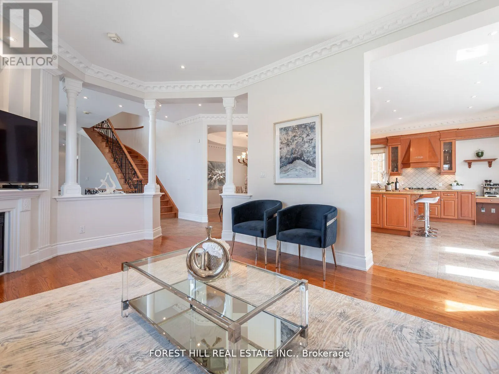 18 HIGHLAND HILL