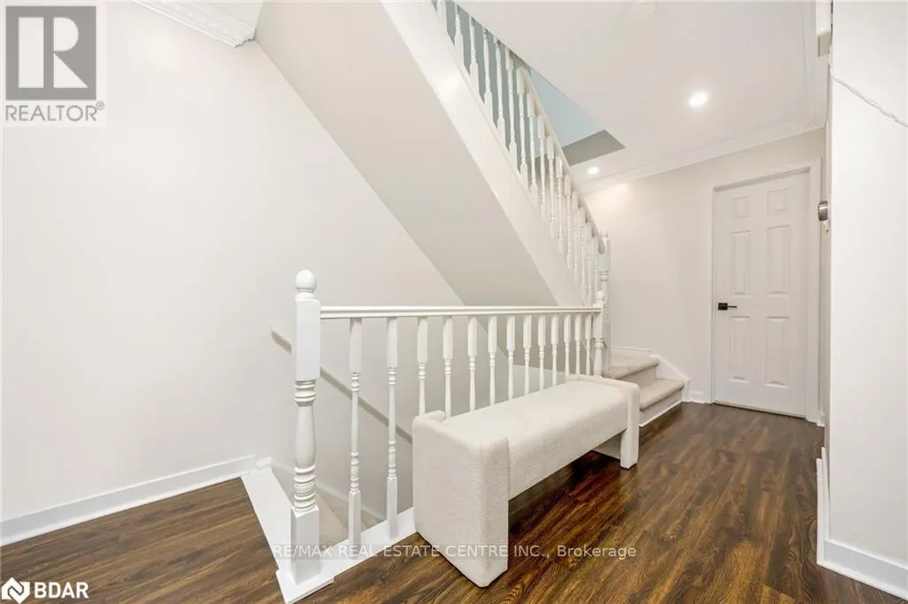 20 - 318 LAURIER AVENUE