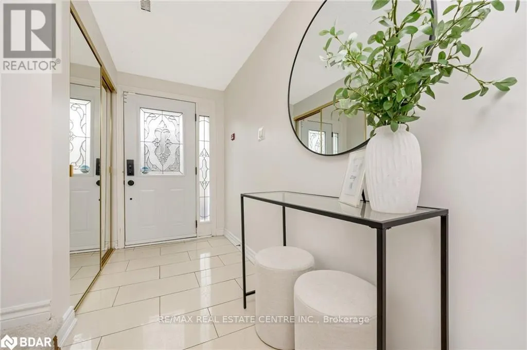 20 - 318 LAURIER AVENUE