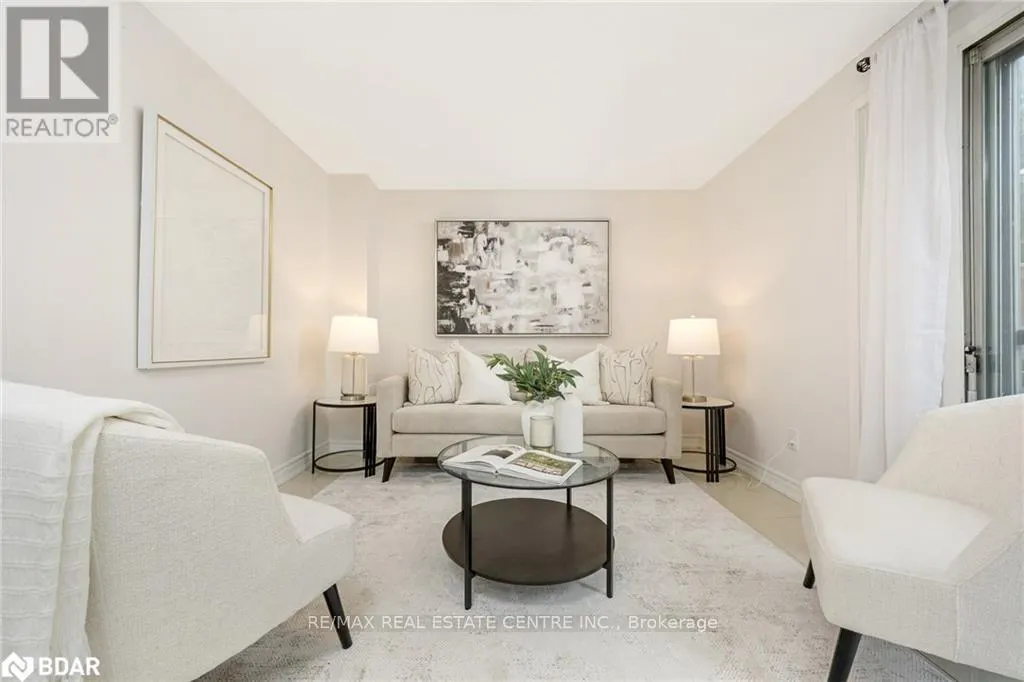 20 - 318 LAURIER AVENUE