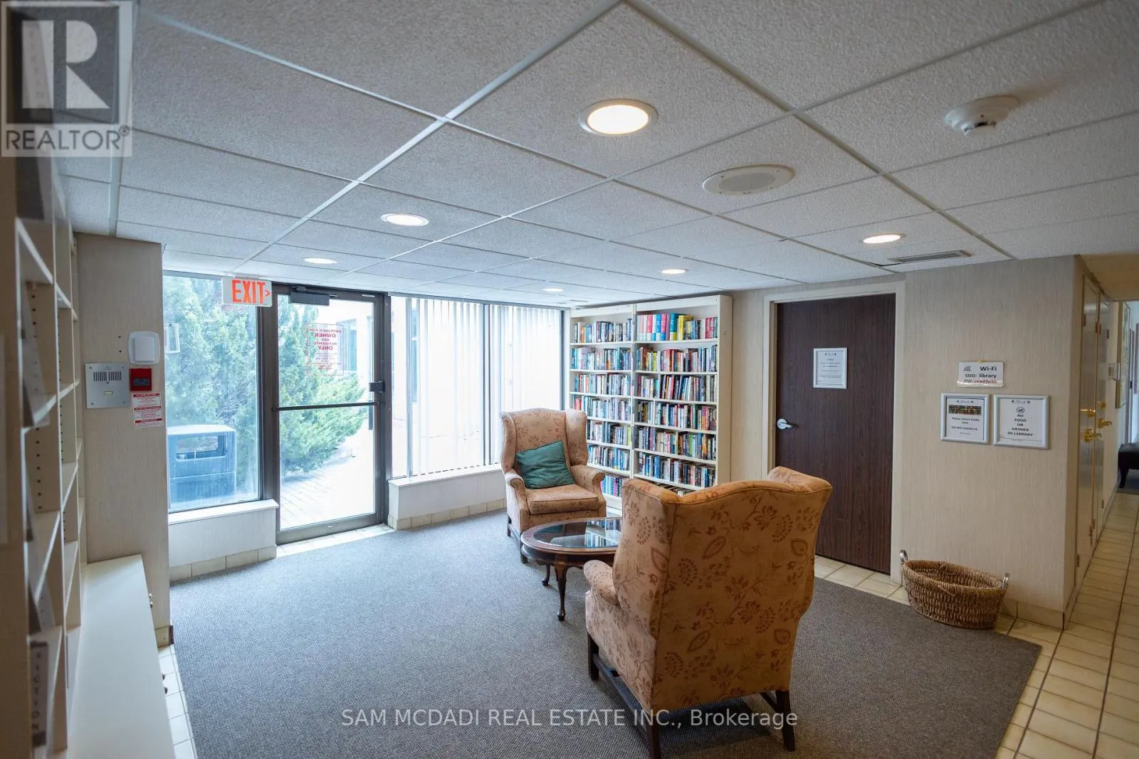 1207 - 3650 KANEFF CRESCENT