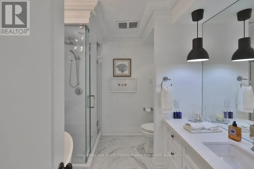 8 CHARTWELL ROAD