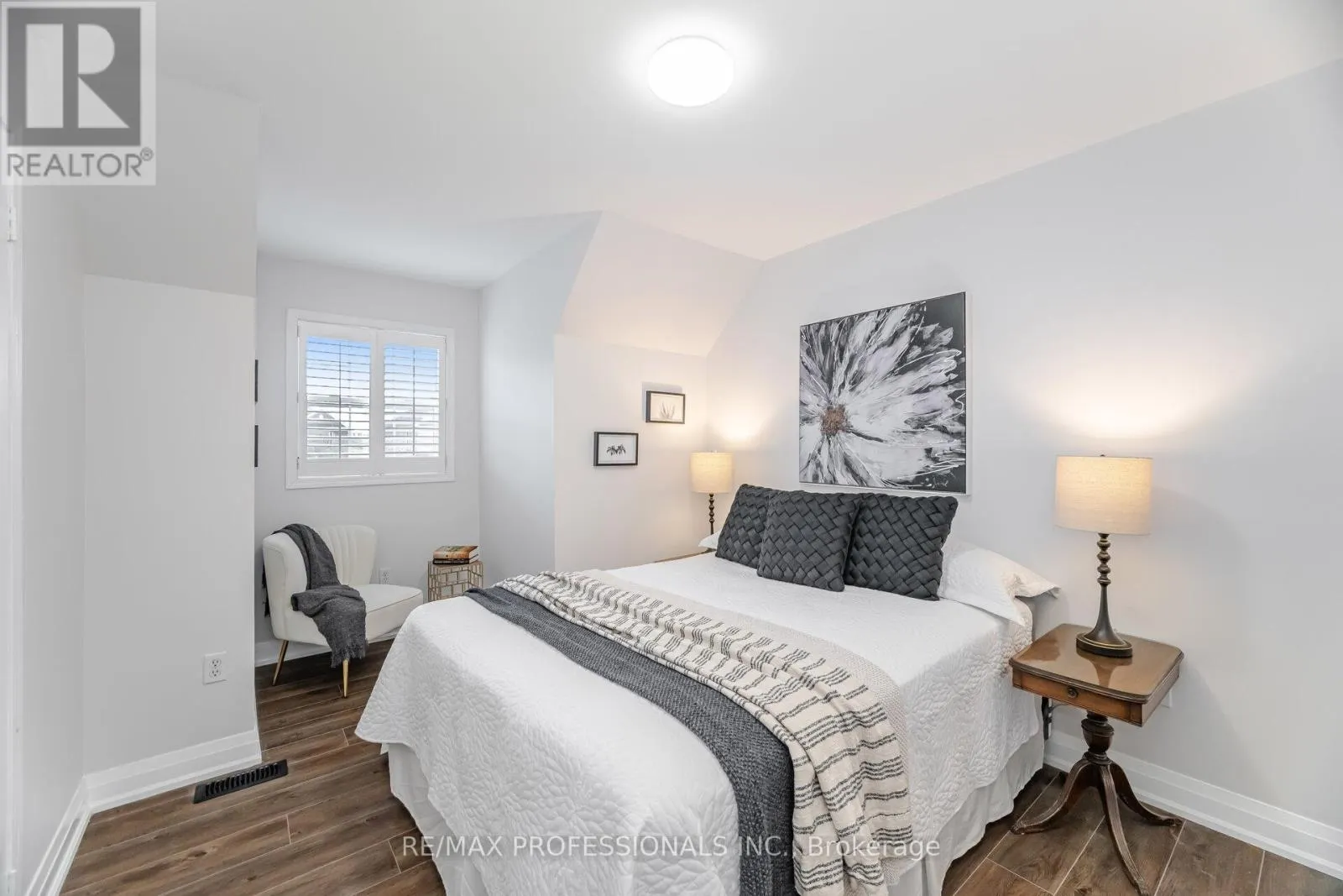 74 UPPER HIGLANDS DRIVE
