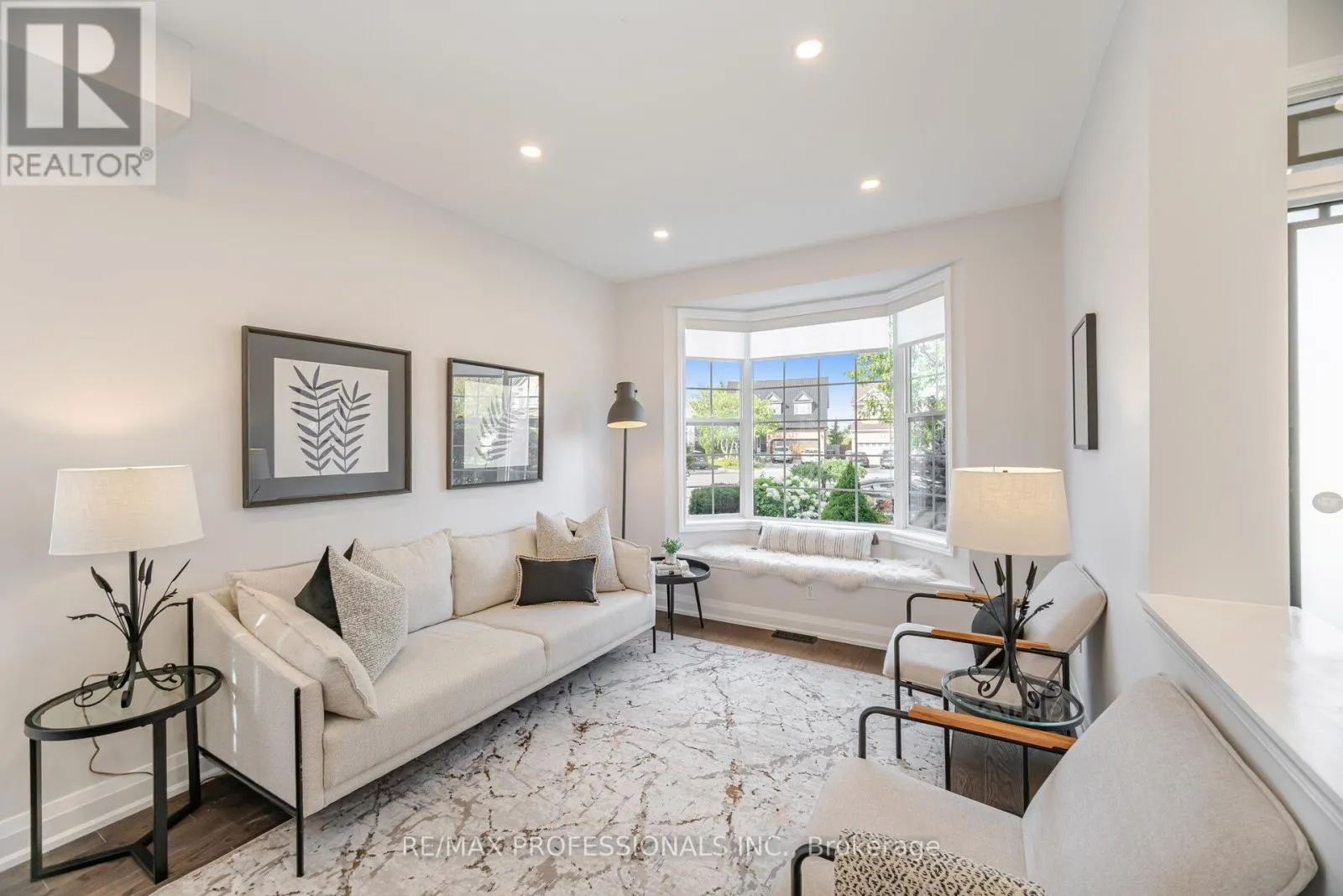 74 UPPER HIGLANDS DRIVE