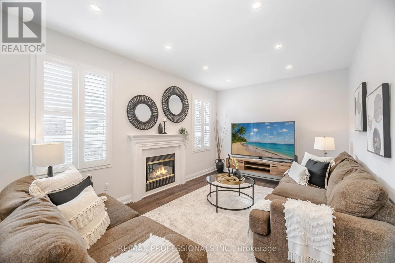 74 UPPER HIGLANDS DRIVE