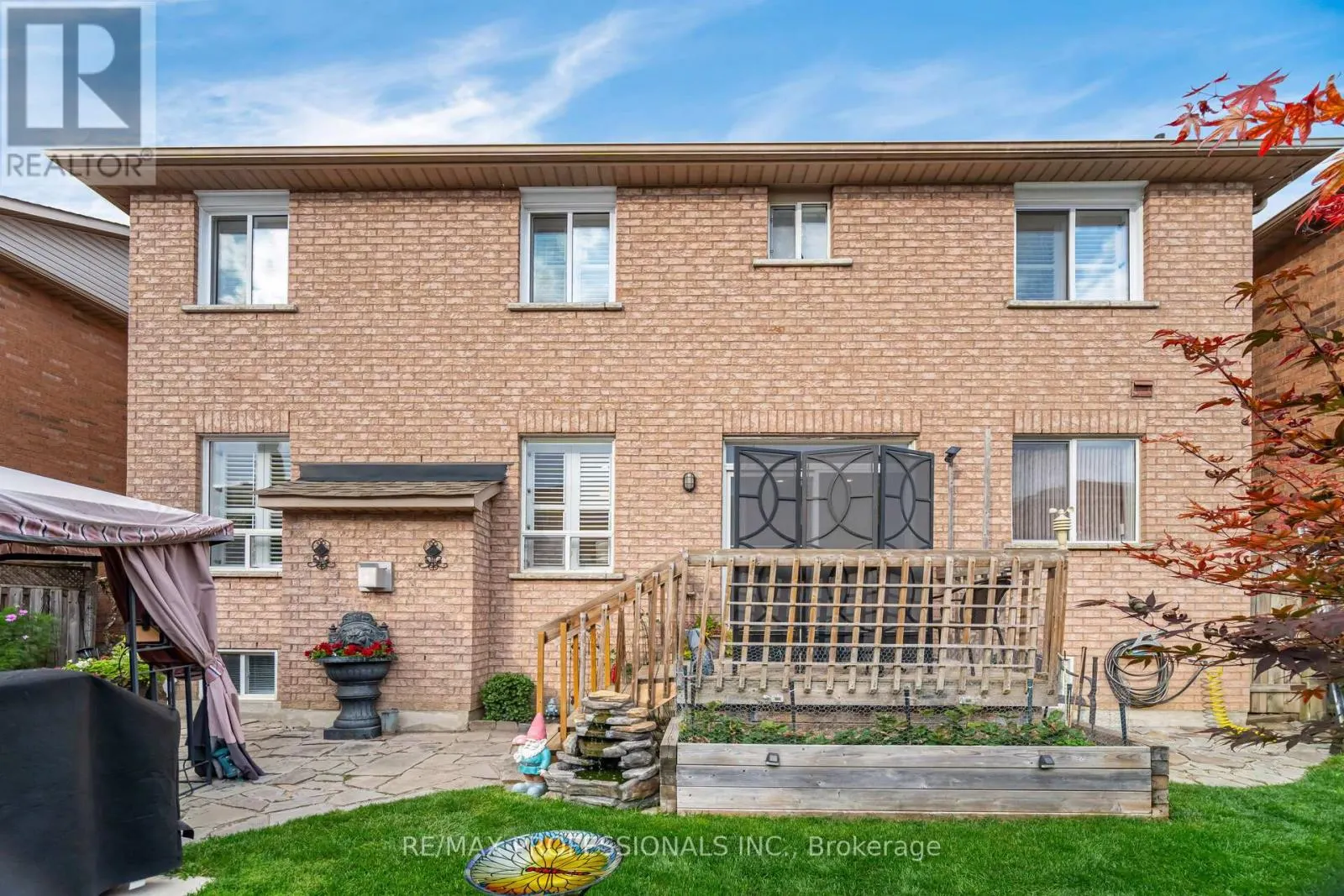 74 UPPER HIGLANDS DRIVE