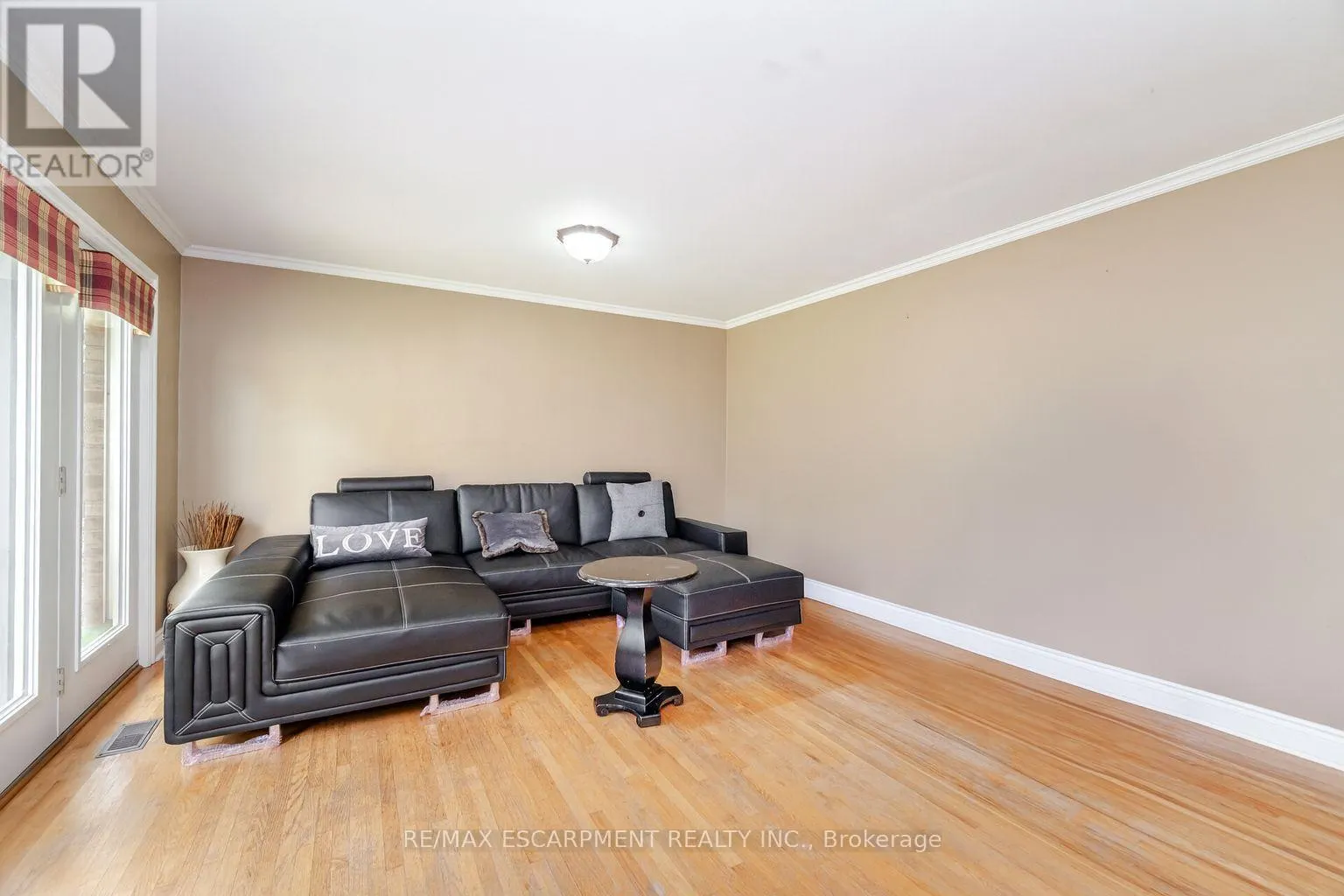 96 ANNE BOULEVARD