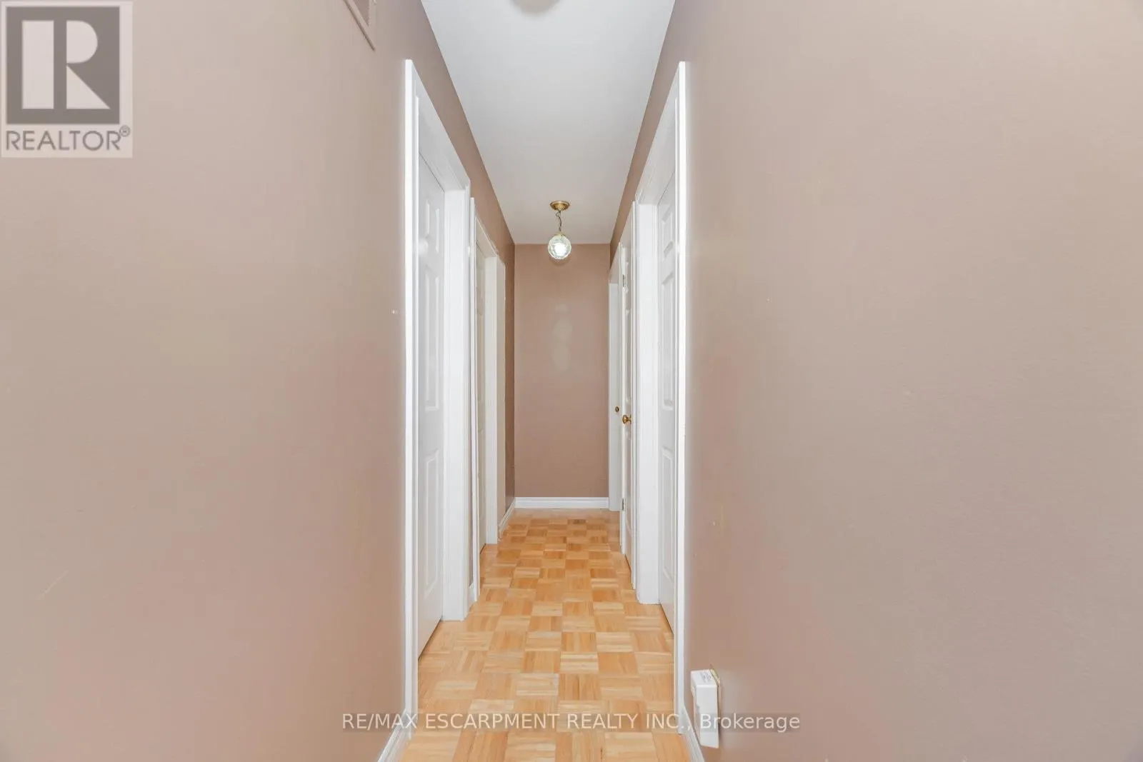 96 ANNE BOULEVARD