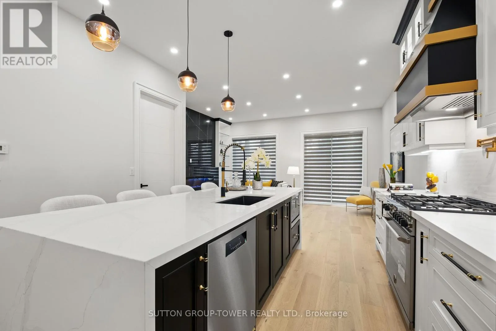 48 SILVERTHORN AVENUE