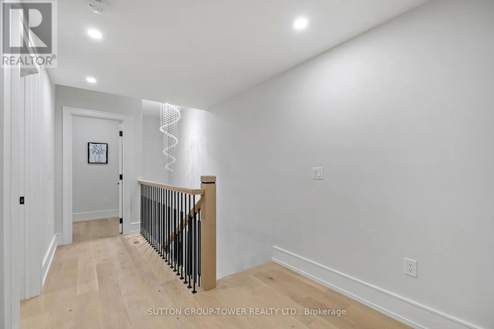 48 SILVERTHORN AVENUE