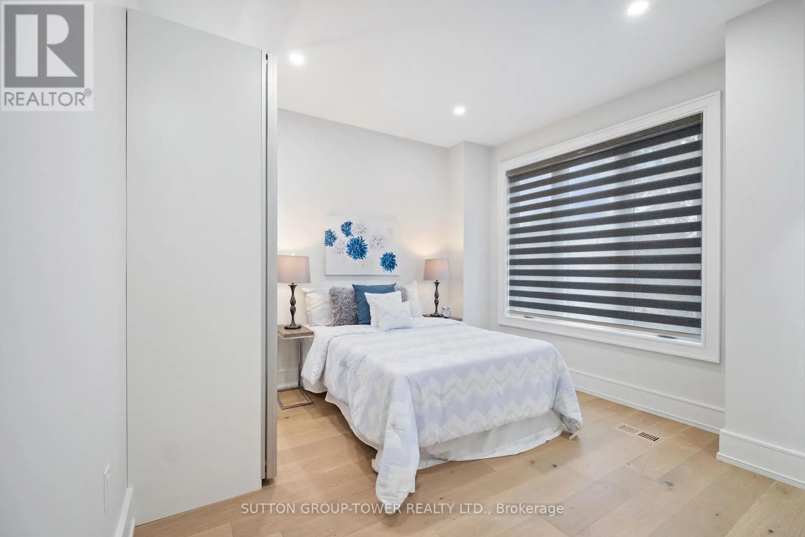 48 SILVERTHORN AVENUE